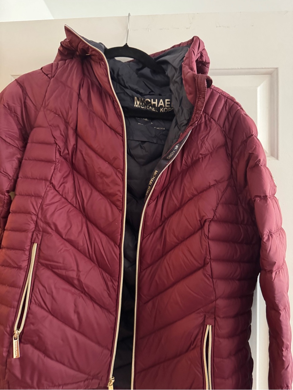 Michael Kors Burgundy Packable Down Fill Puffer Jacket Hooded Women’s L - Picture 4 of 6